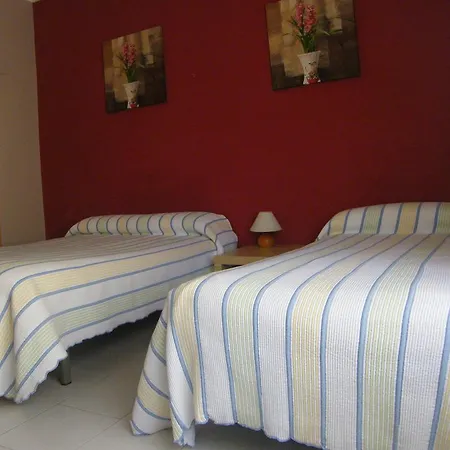 Pension Corona Сарагоса