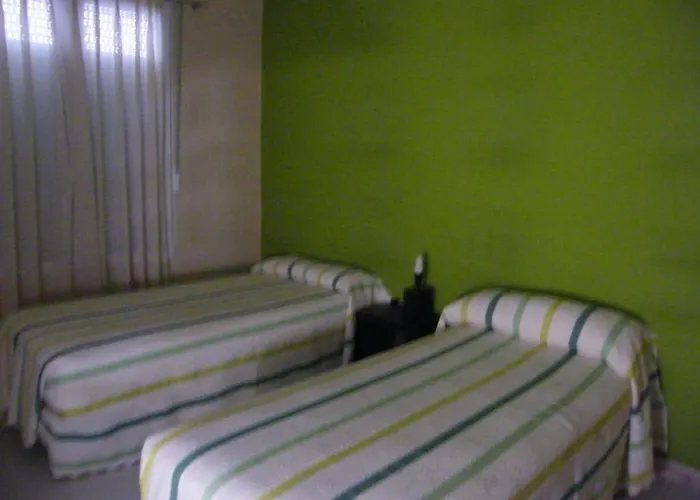 Pension Corona Сарагоса